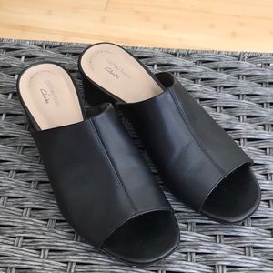 LIKE NEW Clark’s Collection Black Sandal